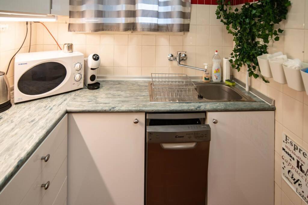 Bumblebee Apartment With Ac 부다페스트 외부 사진